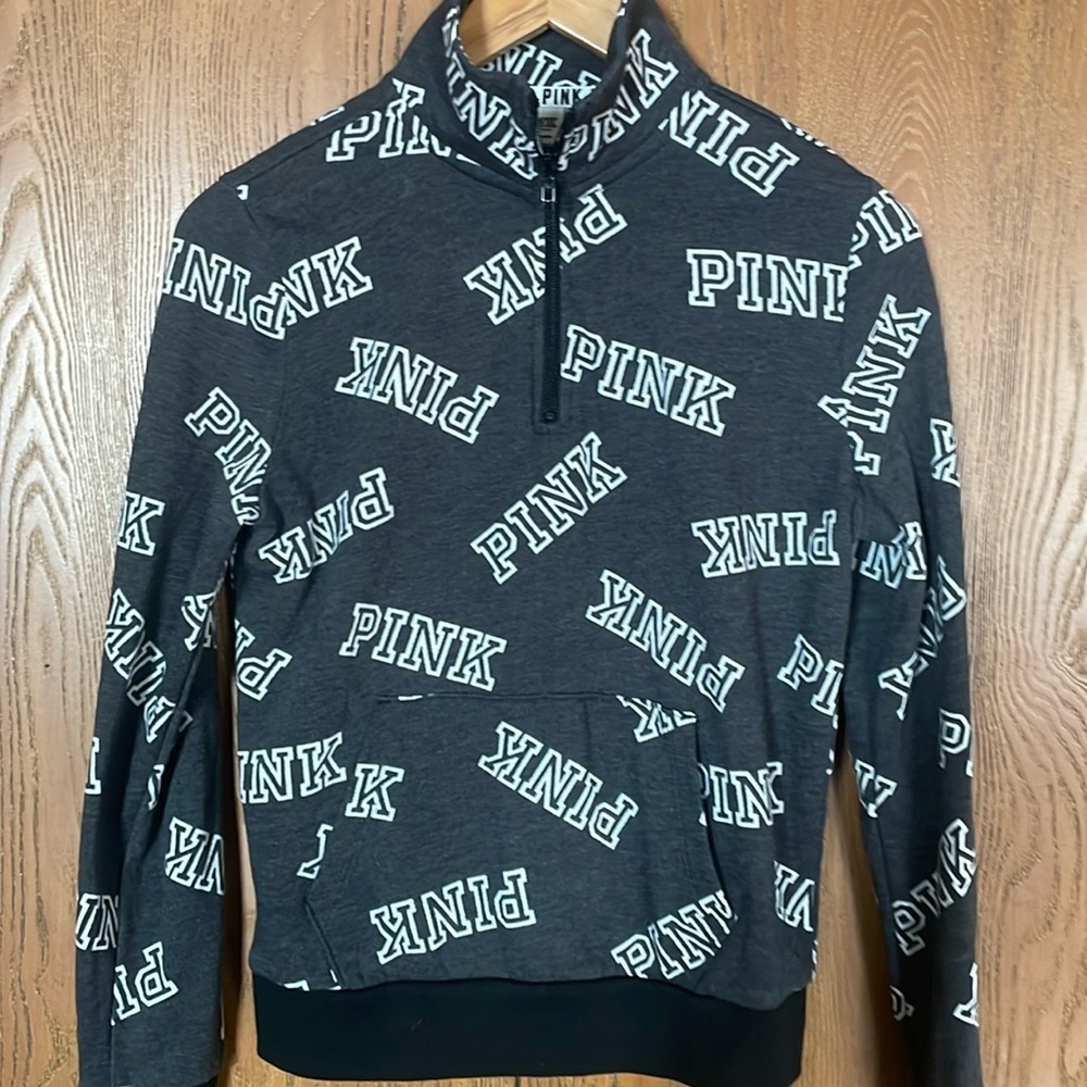 Victorias Secret - Pink Soft half zip